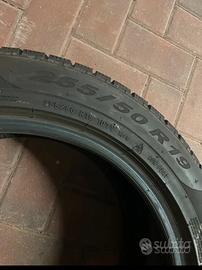 4 Pneumatici invernali 255/50 R19 Pirelli