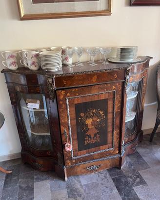 Credenza bassa in legno
