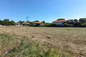 Terreno Edificabile a Cadrezzate con Osmate