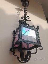 Lampadario in Ferro Battuto e Vetro Opalescente