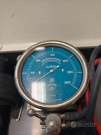 Misuratore di pressione vintage. Dr.v.Recklinghaus