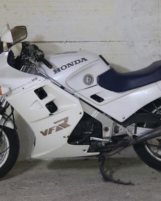 Honda VFR 750 iscritta FMI