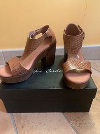 Sandali marrone chiaro tacco medio