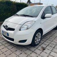Toyota Yaris 1.3 5 porte Sol GPL Neopatentati