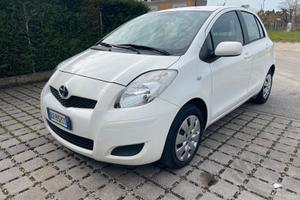 Toyota Yaris 1.3 5 porte Sol GPL Neopatentati