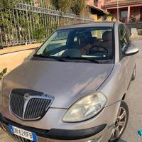 Lancia ypsilon 1.3 multjet 16v argento
