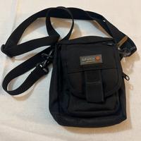 Borsello porta dispositivi digitali