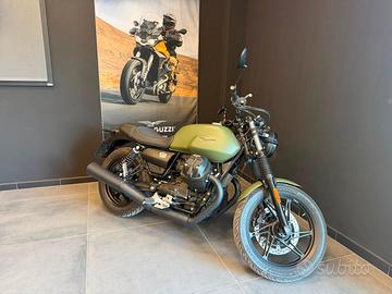 Moto Guzzi V7 Stone