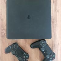 PS4 slim con due controller 