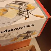 Macchina per la pasta manuale