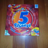 Gioco da tavolo 8+ semplice e divertente