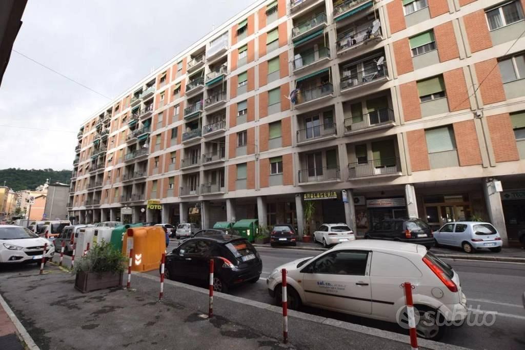 Immobile di 1740 m² con più di 5 locali a Genova - Vista 2