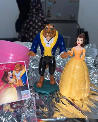 la bella è la bestia kinder gigante 