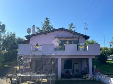 VILLA SINGOLA A GALLICANO NEL LAZIO