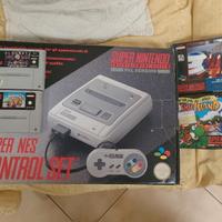 console Nintendo super Nes più 4 giochi