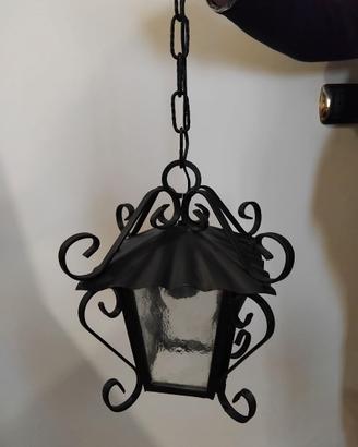 Lampada fatta a mano in ferro battuto