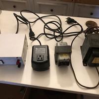 Set di 4 alimentatori  trasformatori 110/220 volts