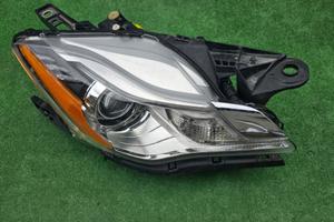 MASERATI QUATTROPORTE BI-XENON Faro Fanale Destro 