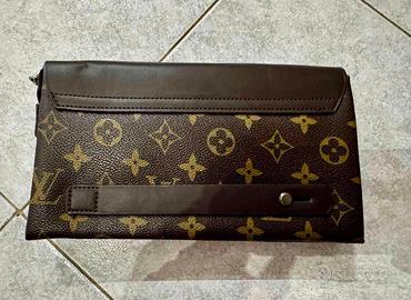 Pochette da uomo non originale 
