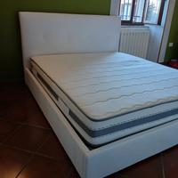 Letto nuovo bianco