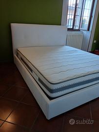 Letto nuovo bianco