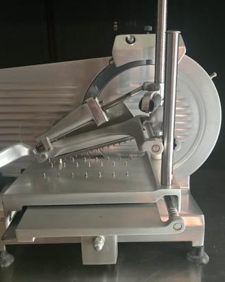 affettatrice professionale FAC verticale  L30