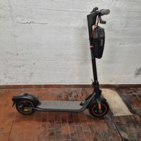 Monopattino elettrico Segway Ninebot F40I