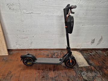 Monopattino elettrico Segway Ninebot F40I
