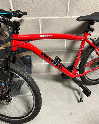 Bicicletta mountain bike