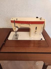 macchina per cucire singer  trattabile.....