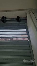 striscie serranda bucherellate 