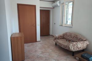 Bilocale ristrutturato arredato