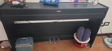 Pianoforte Yamaha nero