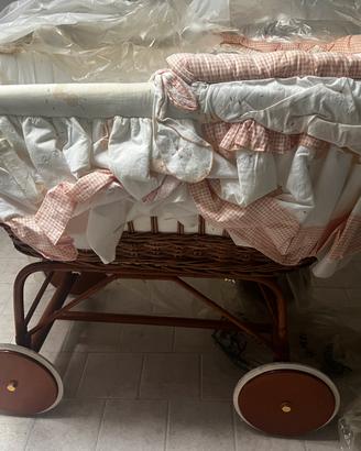 culla in vimini vintage per neonati