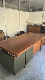 Scrivania da ufficio vintage in legno e metallo