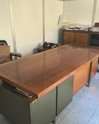 Scrivania da ufficio vintage in legno e metallo