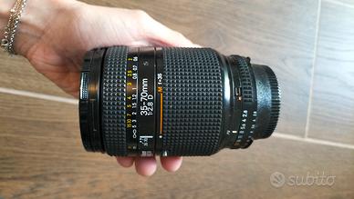 Nikon AF Nikkor 35-70mm f/2.8 D.