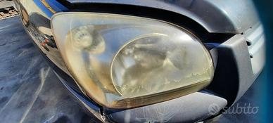 KIA SPORTAGE 4WD 2008 - FARO ANTERIORE DESTRO