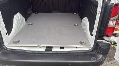 Allestimento in alluminio per Fiat Doblò