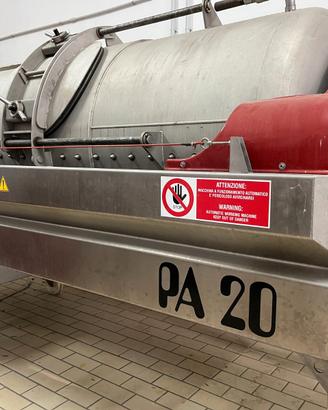 Pressa e altre attrezzature per la Cantina
