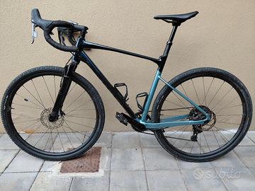 Bicicletta gravel Giant Revolt X taglia L