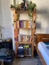 Libreria e scrivania