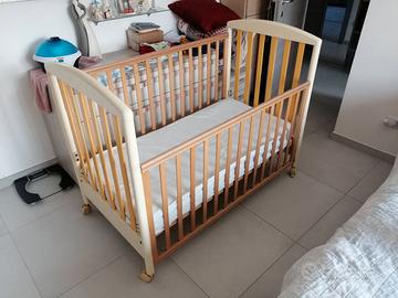 Lettino per bambini con materasso