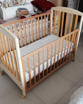 Lettino per bambini con materasso