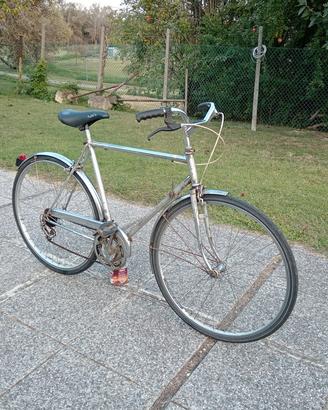 bicicletta sportiva vintage, ruote da 28 e cambio