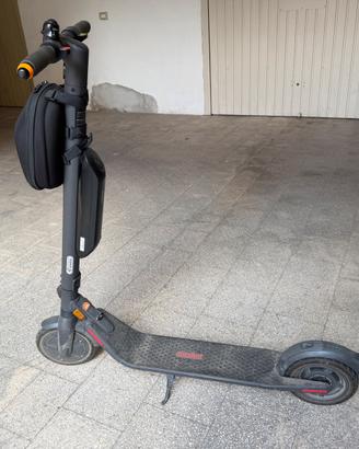 Ninebot Segway E25A con doppia batteria come nuovo