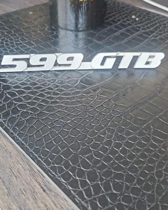 Logo originale ferrari 599 gtb 2010