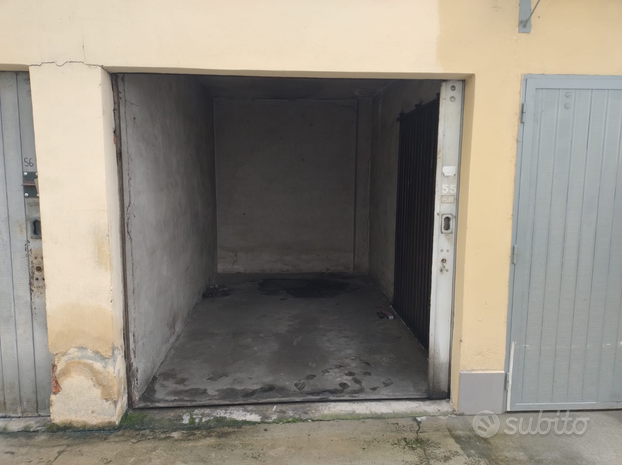 Box auto/Garage in via Spontini (Torino)