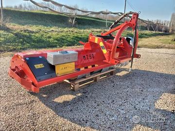 Trincia a mazze da 2,50m- spostamento idraulico