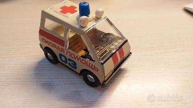 Collezione modellino ambulanza unione sovietica.